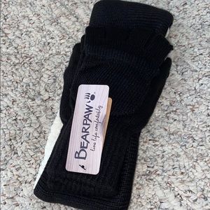 NWT Bear Paw Ear Muff and Glove Set